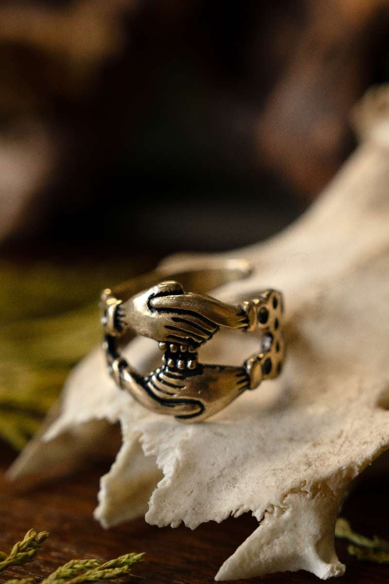 Middeleeuwse verlovingsring, brons