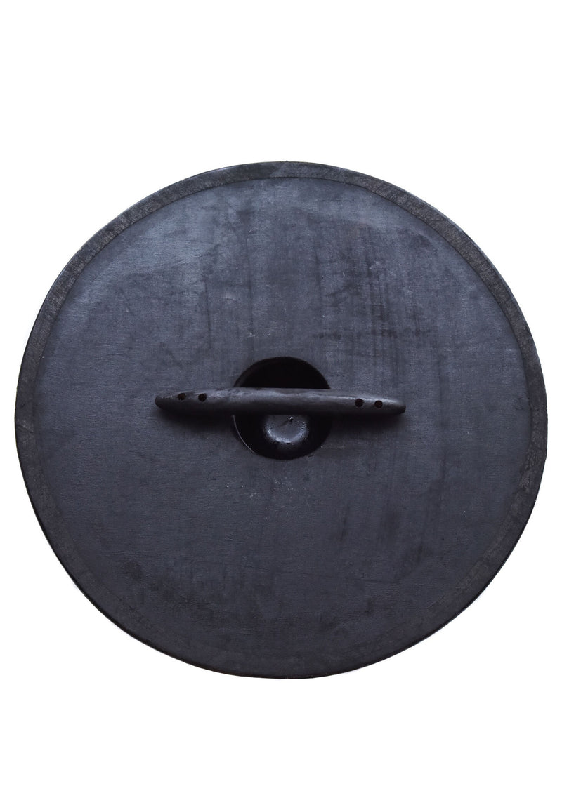 Viking shield with ravens and triquetras