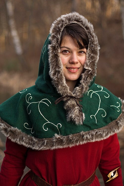 Hood with Bontrand Gisla, Green