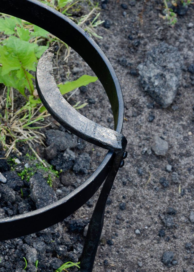 Średniowieczny trójnóg 25 cm 