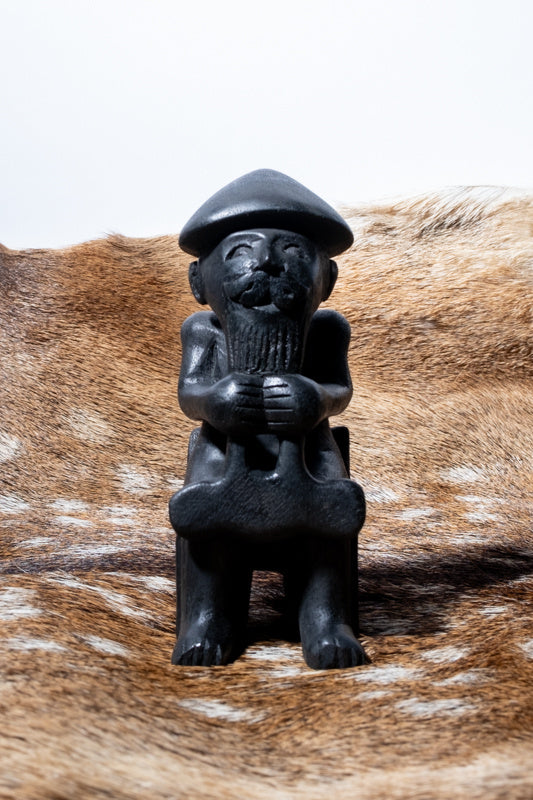 Thorsbeeldje Eyrarland, zwart