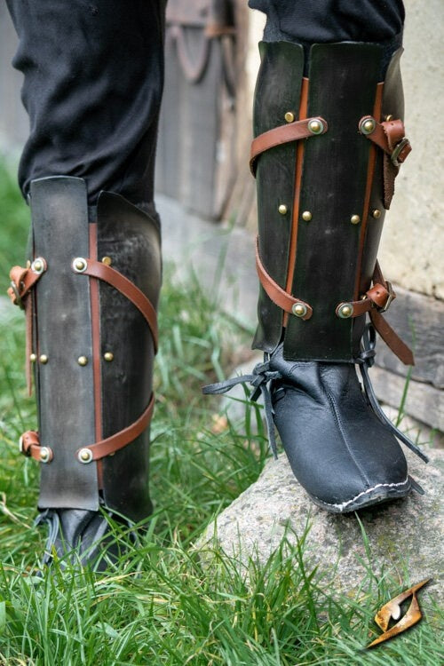 Renegade women's armor, greaves, 1 mm