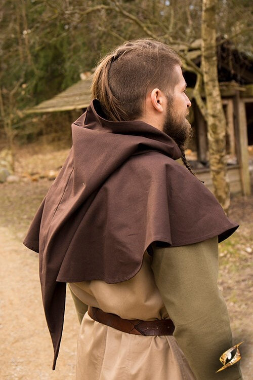 Middeleeuwse kaproen Walt, bruin