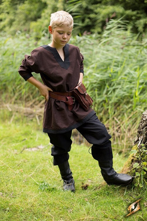 Middeleeuwse tuniek met lange mouwen bruin