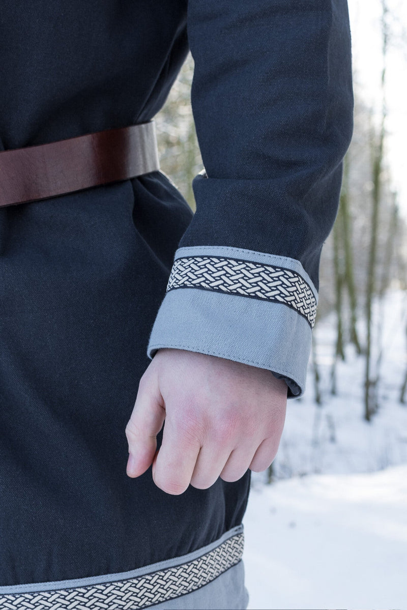 Vroegmiddeleeuwse kaftan Njord, blauw