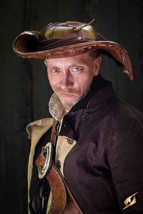 Tricorn Blackbeard, brown