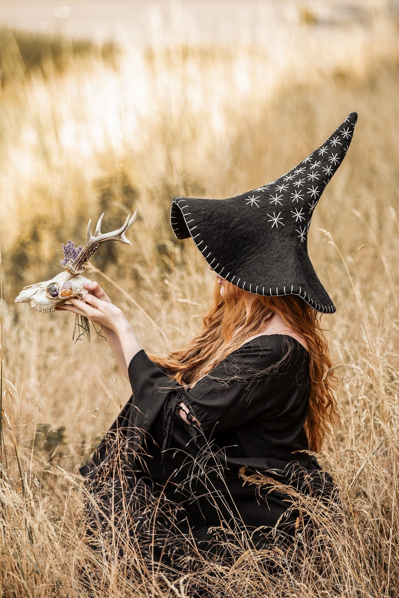 Heksenhoed met sterren, zwart, wol