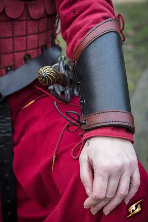 Warrior leren bracers, onderarmbeschermers, zwart-rood, paar