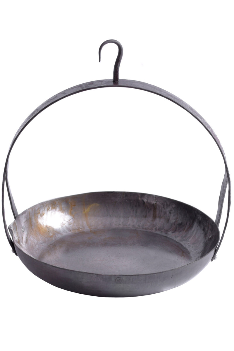 Poêle médiévale avec crochet et anse 