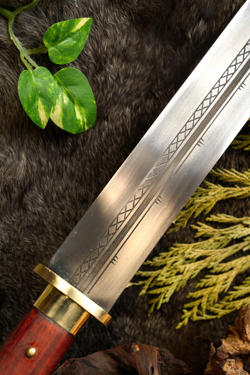 Merovingian seax British Museum, semi-sharp