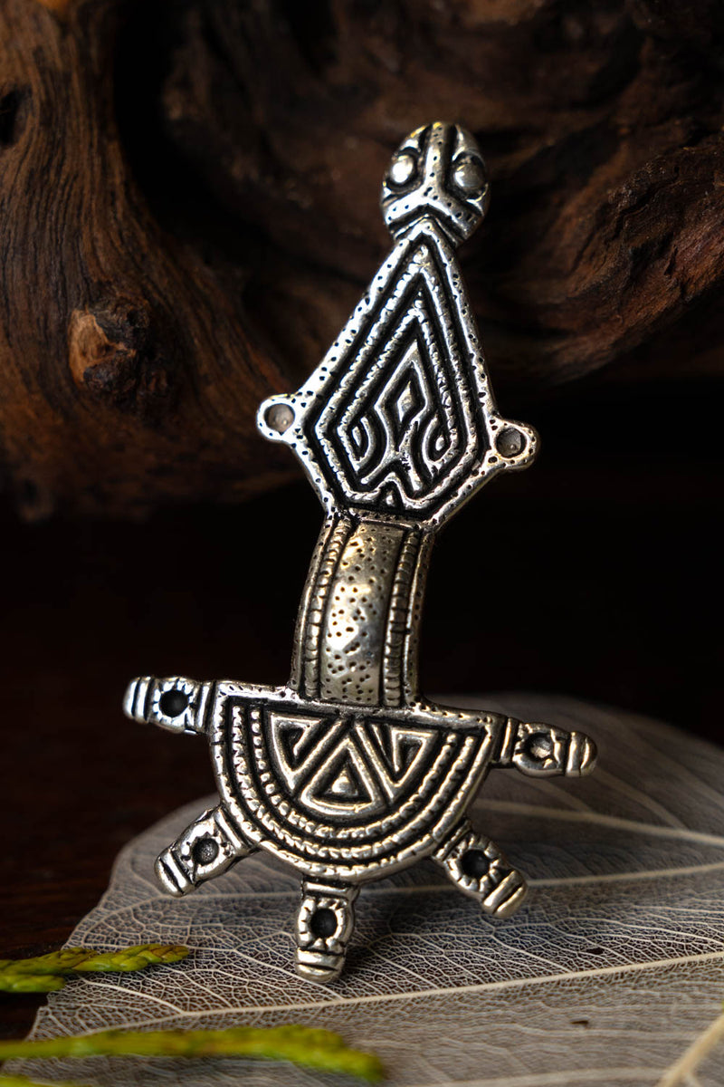 Type germanique fibula Hahnheim, bronze argenté 