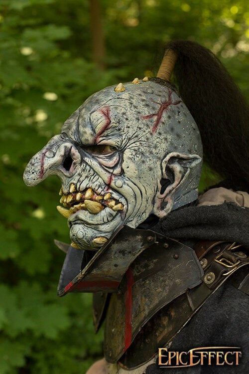 Maske trold med hende