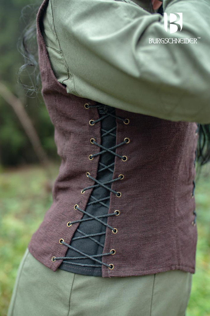 Dame Vest Marian, Bruin