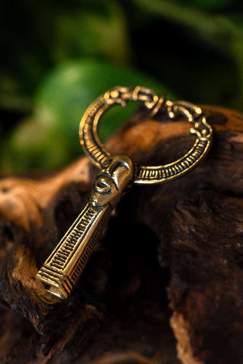 Viking amulet gehoornde Odin, brons