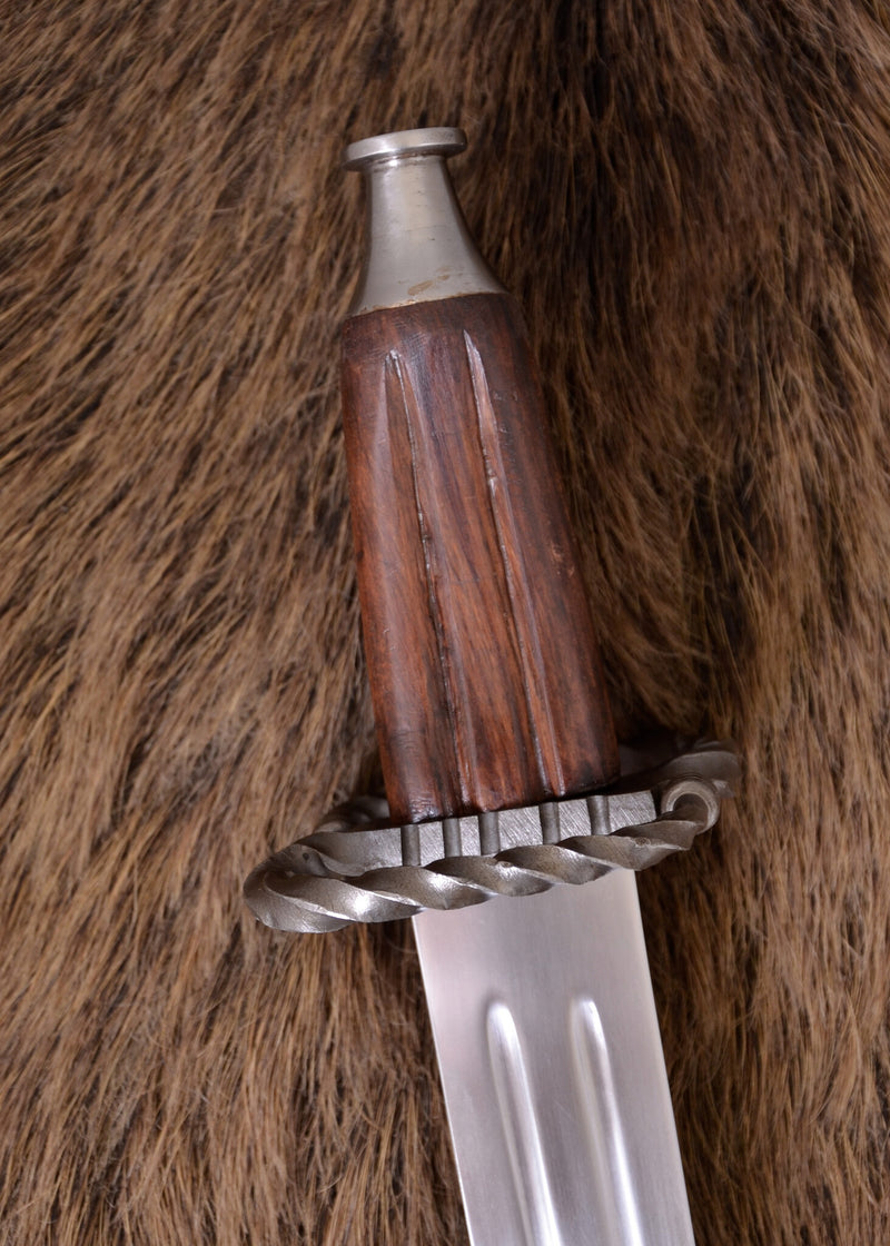 Landsknechtendolk, semi-scherp