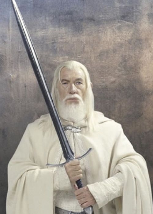Glamdring, sværd af Gandalf, halvskarpt 