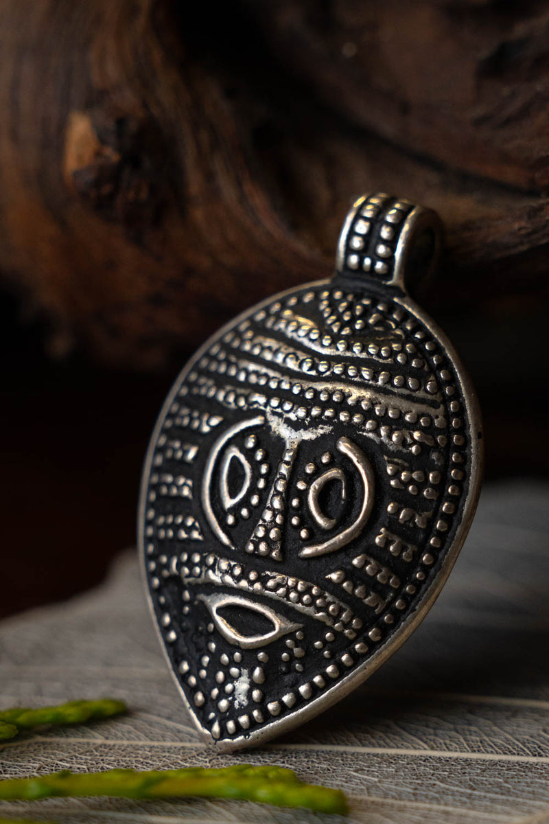 Wiking maska-amulet Gotland, brąz srebrzony 