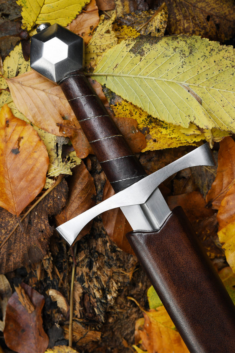 Dolk Munster, bot (battle-ready)