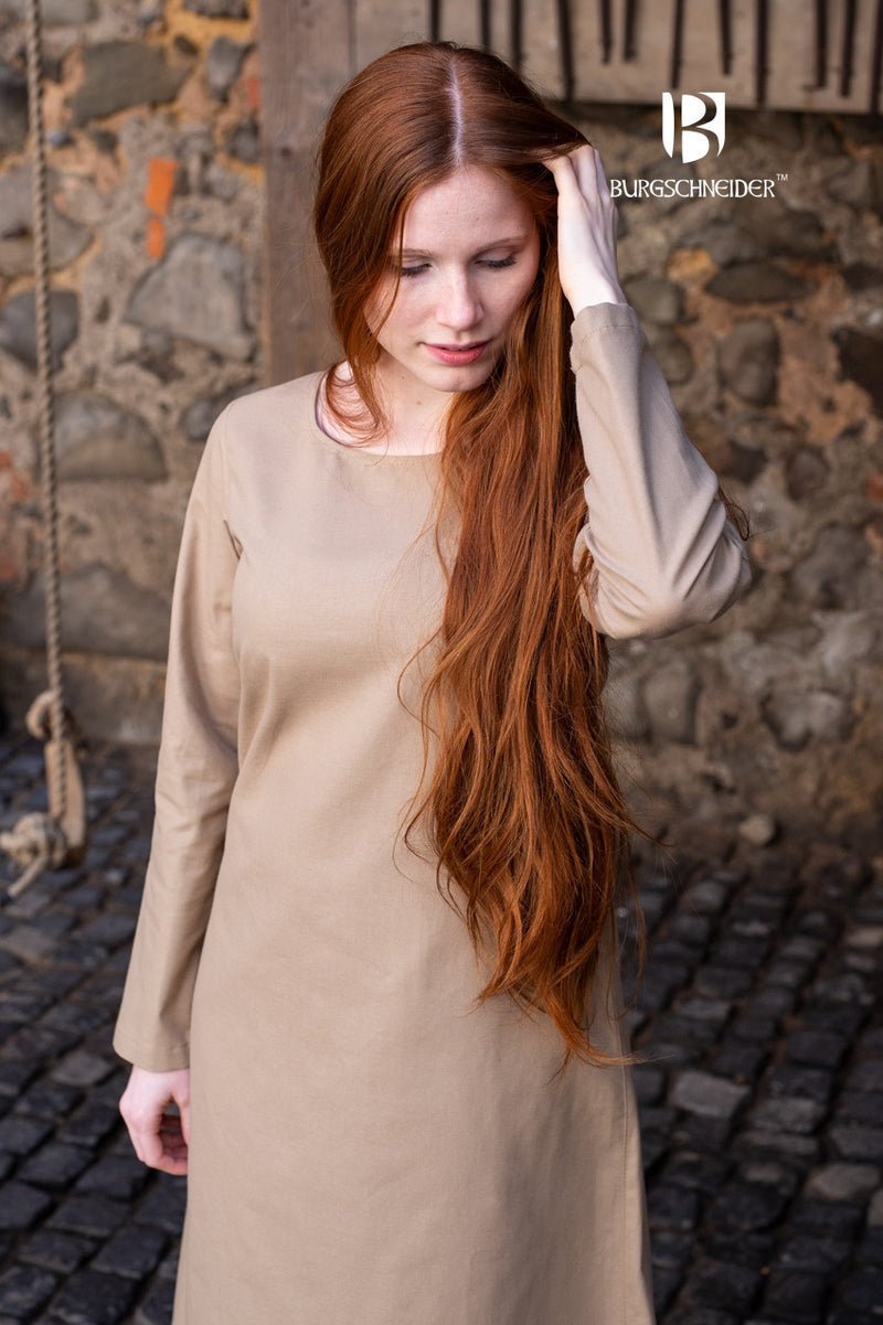 Medeltida klä Freya (omålad) 