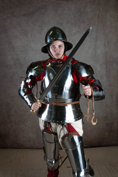 Get the Look:  Harnas van Jeanne d’Arc (1412-1431)