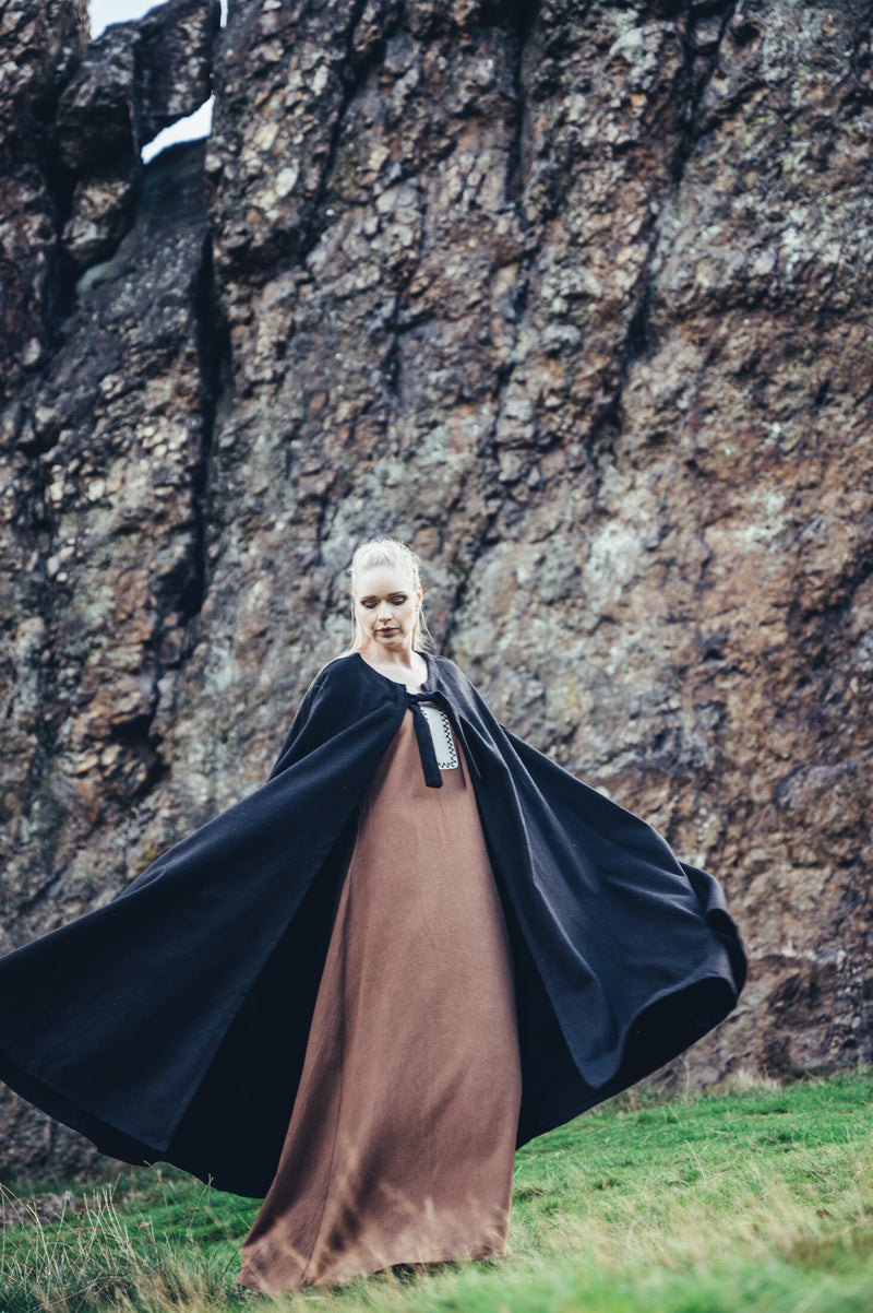 Medeltida dölja Robin svart, ullblandning 