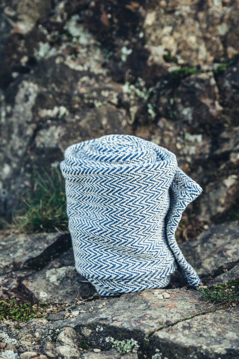 Viking winingas herringbone motif Frode, blue